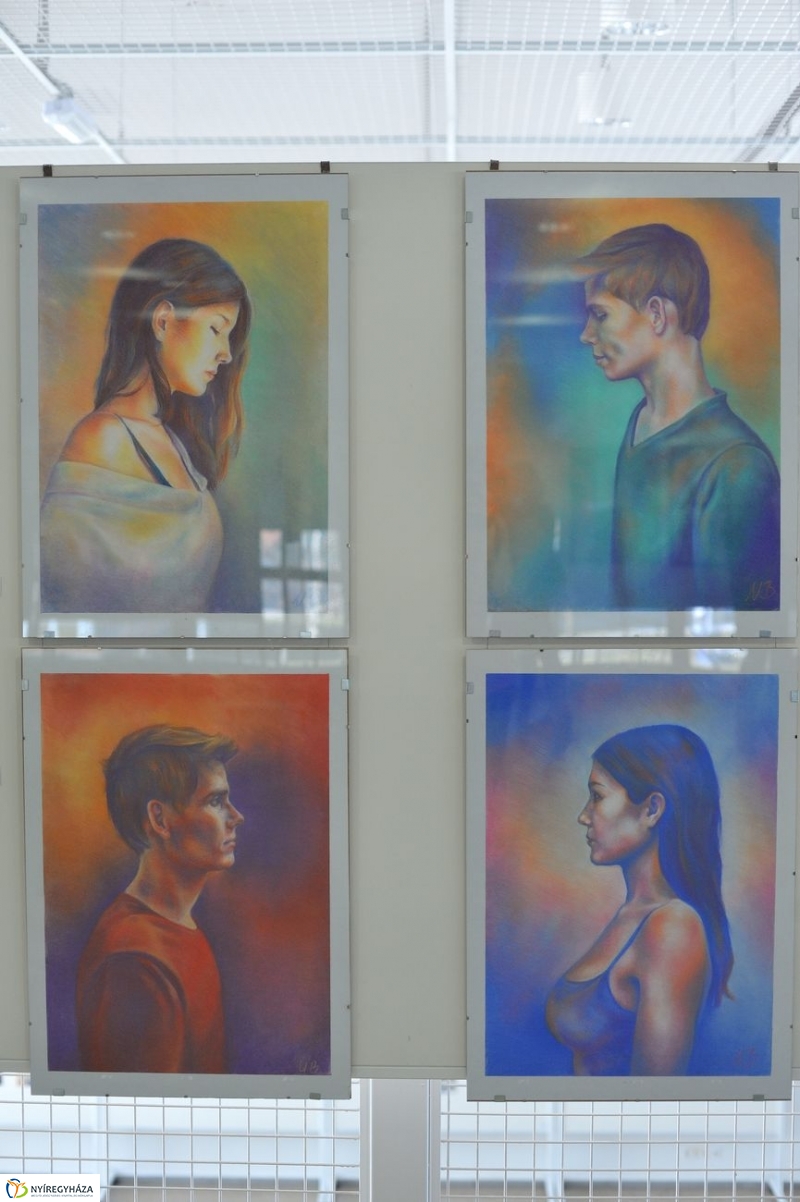 Ifjú tehetségek kiállítása - fotó Szarka Lajos