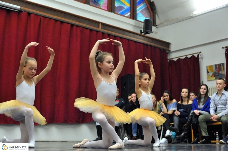 Táncverseny a művészetiben - fotó Szarka Lajos