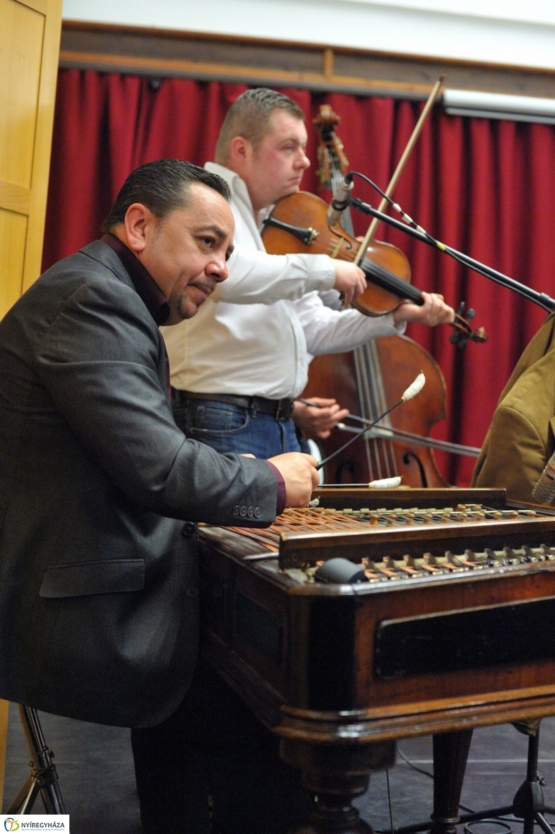 Táncverseny a művészetiben - fotó Szarka Lajos