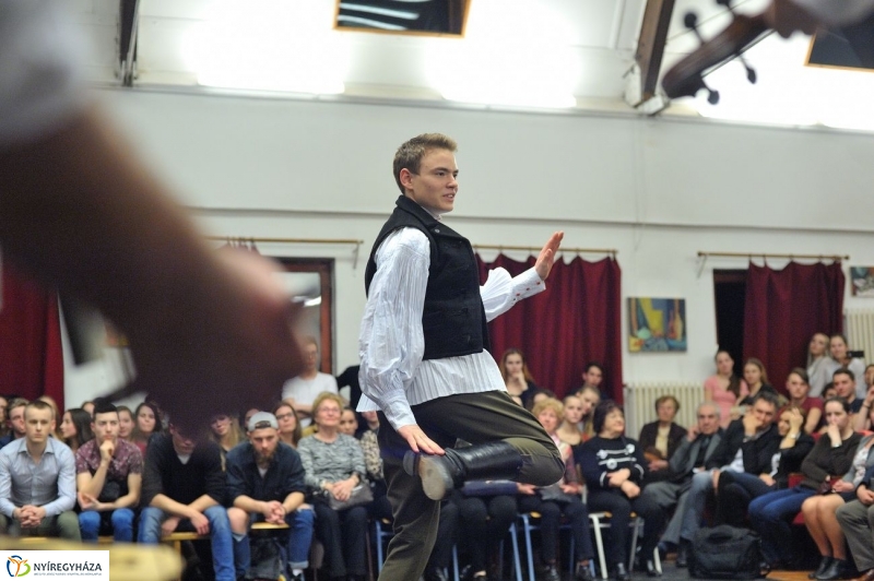 Táncverseny a művészetiben - fotó Szarka Lajos