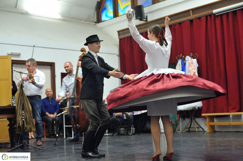 Táncverseny a művészetiben - fotó Szarka Lajos