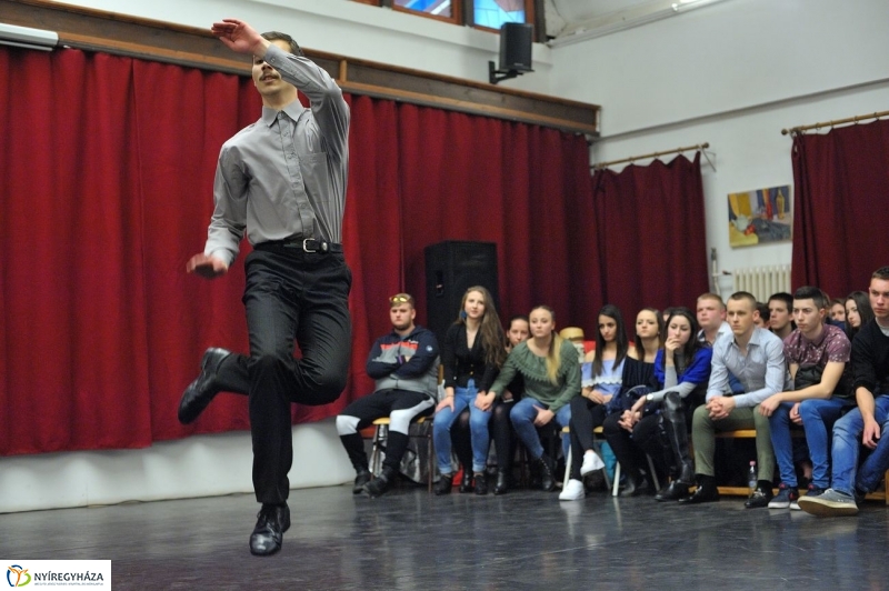 Táncverseny a művészetiben - fotó Szarka Lajos