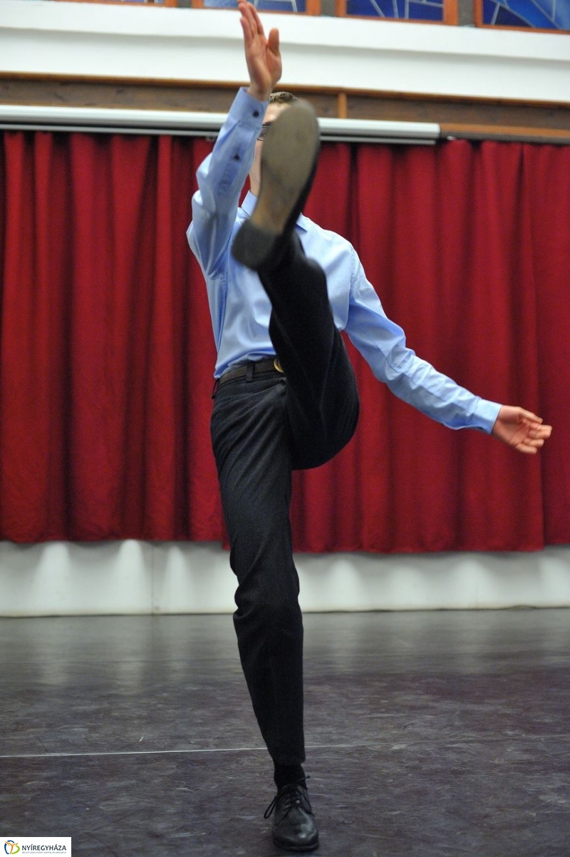 Táncverseny a művészetiben - fotó Szarka Lajos