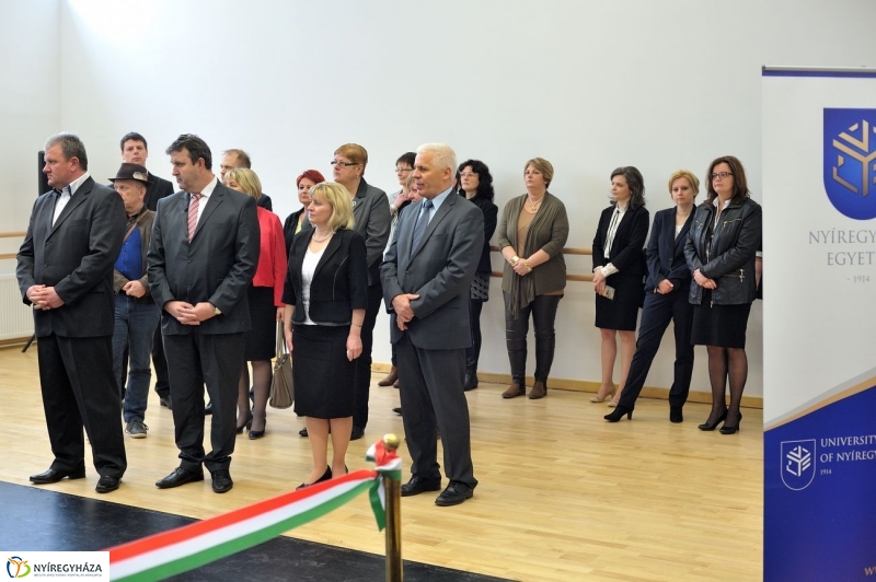 Táncterem az egyetemen - fotó Szarka Lajos