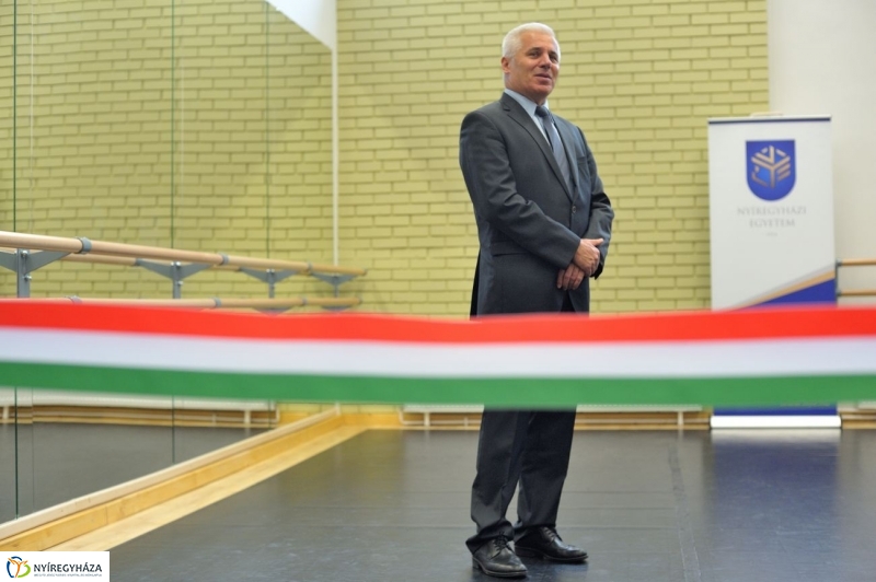 Táncterem az egyetemen - fotó Szarka Lajos