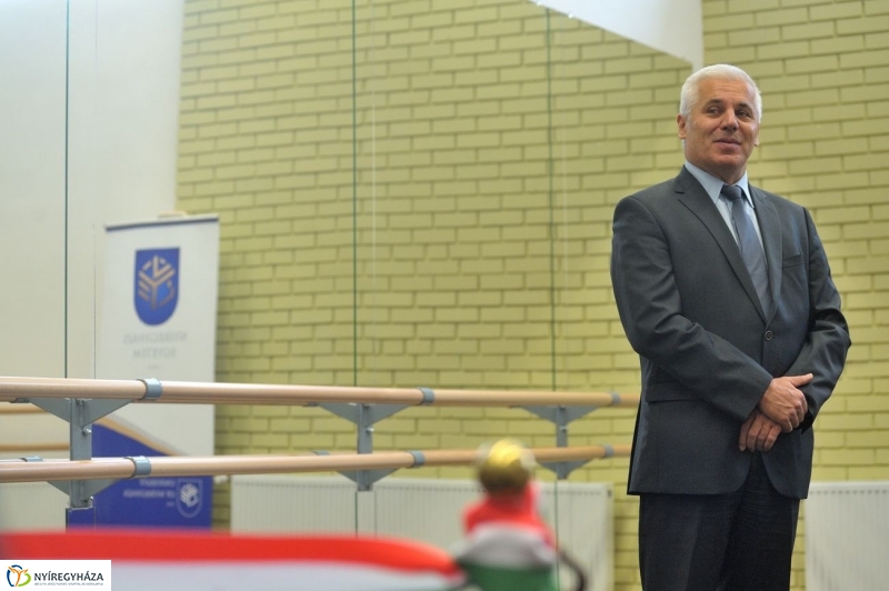 Táncterem az egyetemen - fotó Szarka Lajos