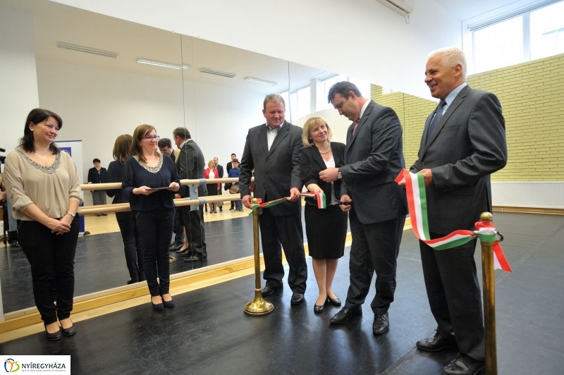 Táncterem az egyetemen - fotó Szarka Lajos