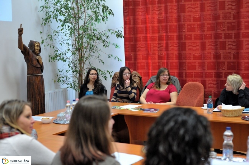 Amerikai vendégek az egészségügyi főiskolán - fotó Szarka Lajos