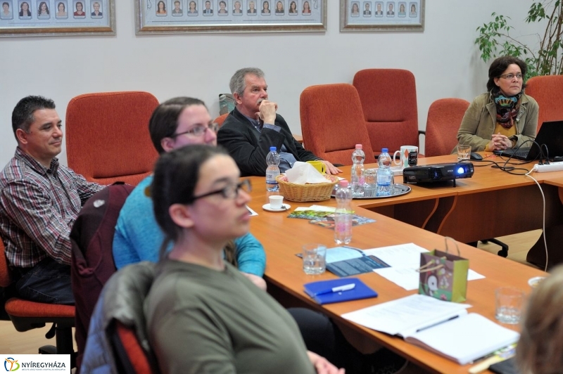 Amerikai vendégek az egészségügyi főiskolán - fotó Szarka Lajos