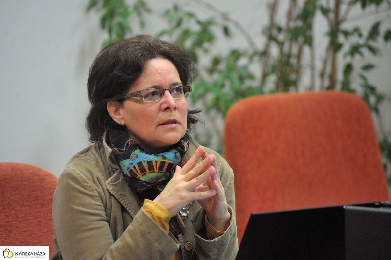 Amerikai vendégek az egészségügyi főiskolán - fotó Szarka Lajos