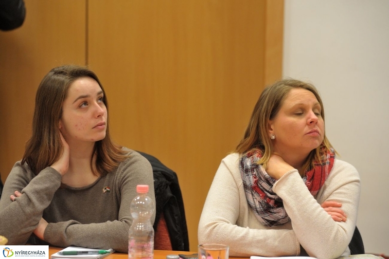 Amerikai vendégek az egészségügyi főiskolán - fotó Szarka Lajos