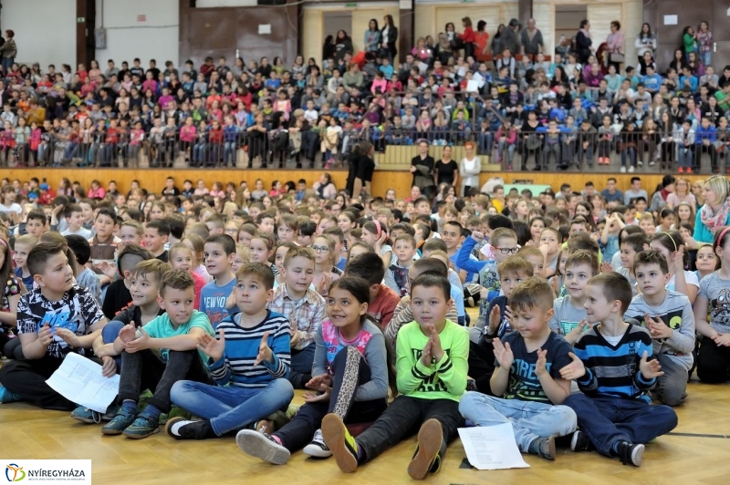 Boldog iskola a Bem iskola - fotó Szarka Lajos