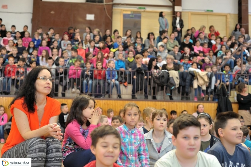 Boldog iskola a Bem iskola - fotó Szarka Lajos