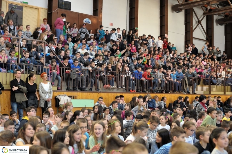 Boldog iskola a Bem iskola - fotó Szarka Lajos