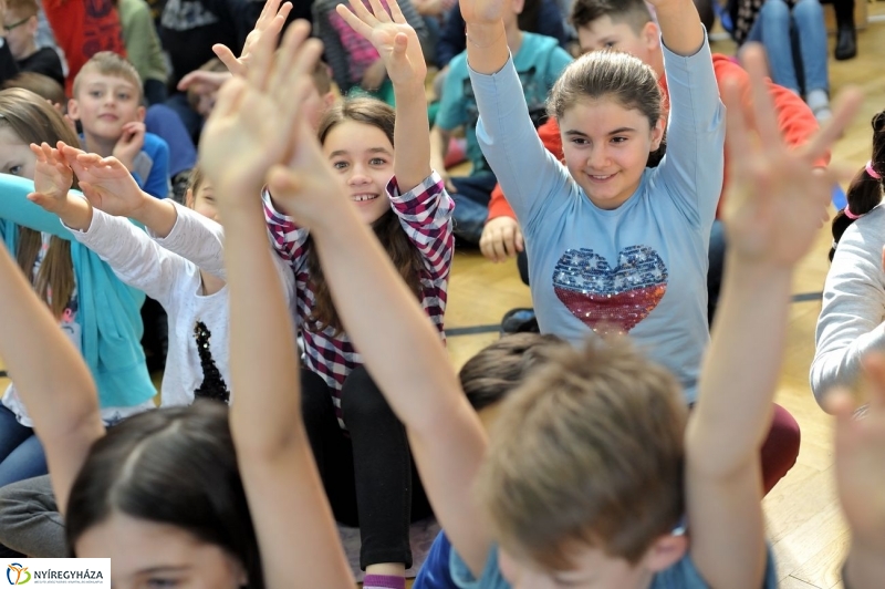 Boldog iskola a Bem iskola - fotó Szarka Lajos