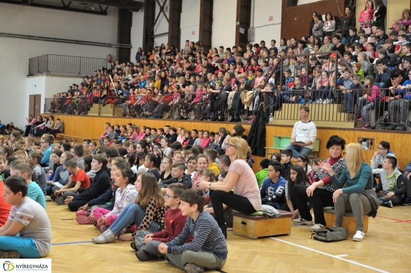 Boldog iskola a Bem iskola - fotó Szarka Lajos