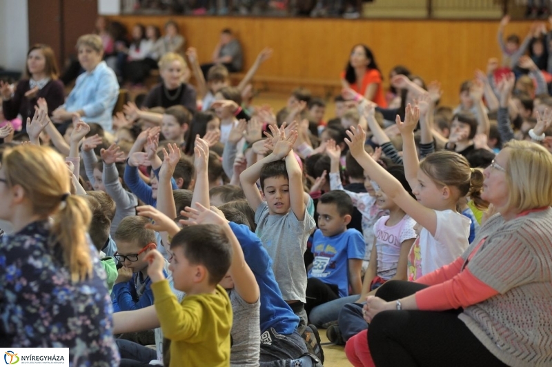 Boldog iskola a Bem iskola - fotó Szarka Lajos