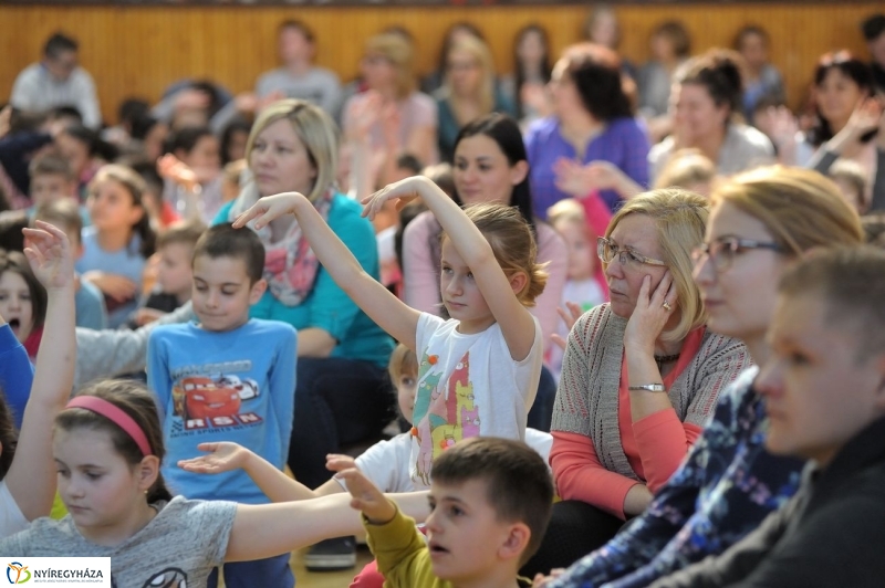 Boldog iskola a Bem iskola - fotó Szarka Lajos