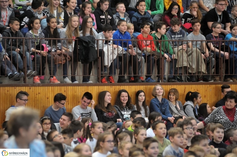 Boldog iskola a Bem iskola - fotó Szarka Lajos
