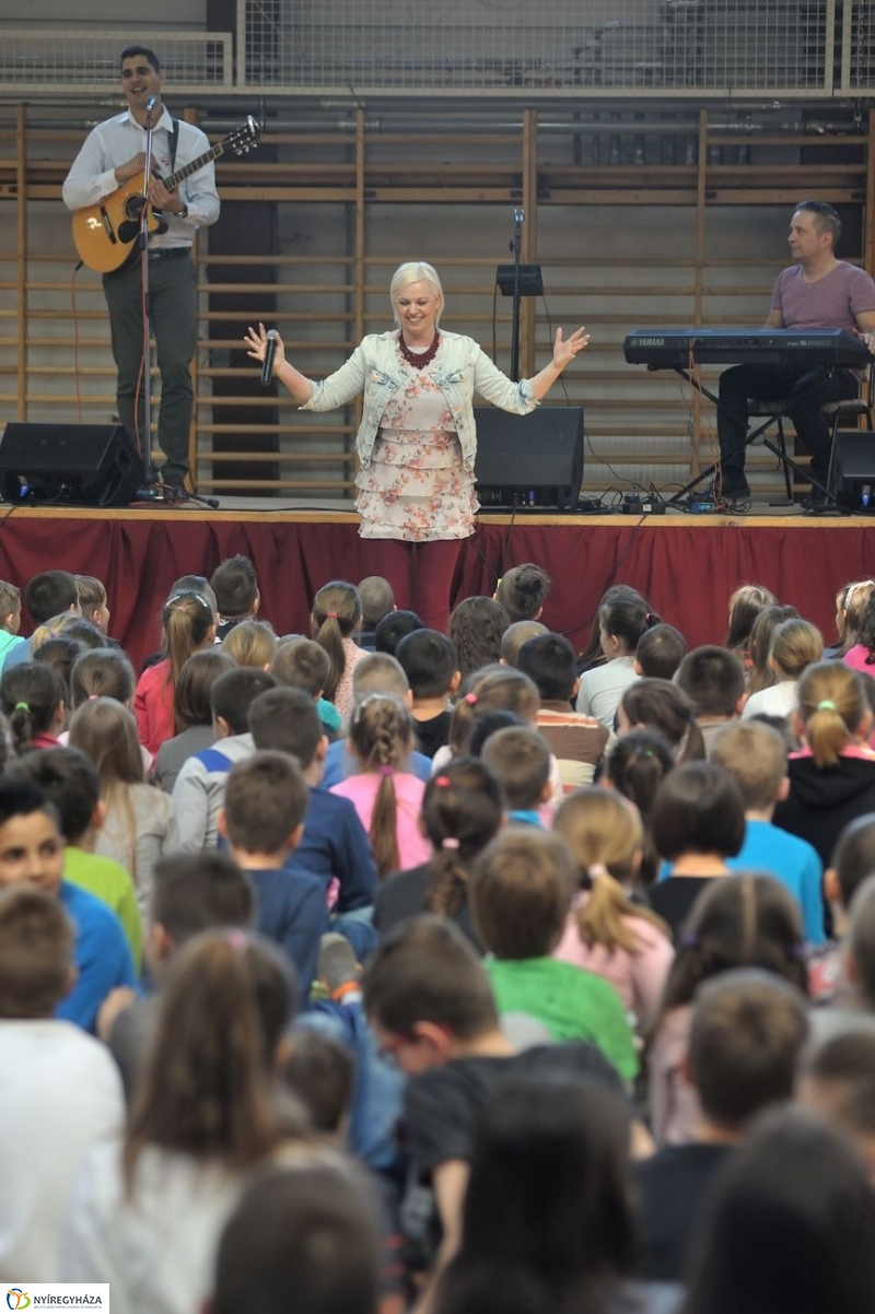 Boldog iskola a Bem iskola - fotó Szarka Lajos