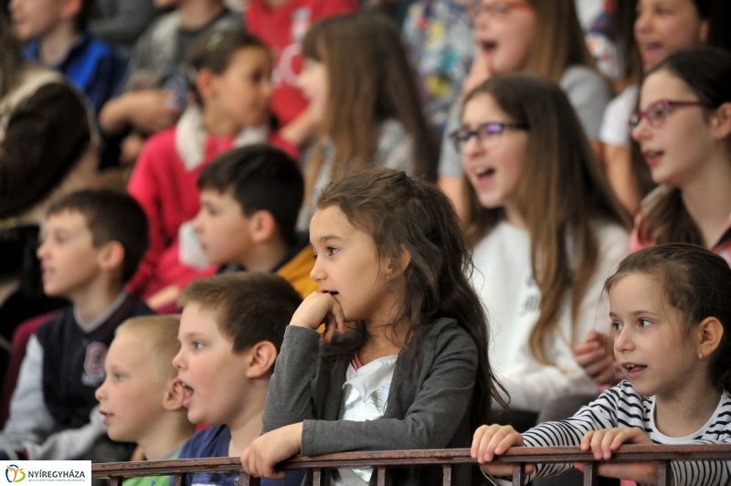 Boldog iskola a Bem iskola - fotó Szarka Lajos