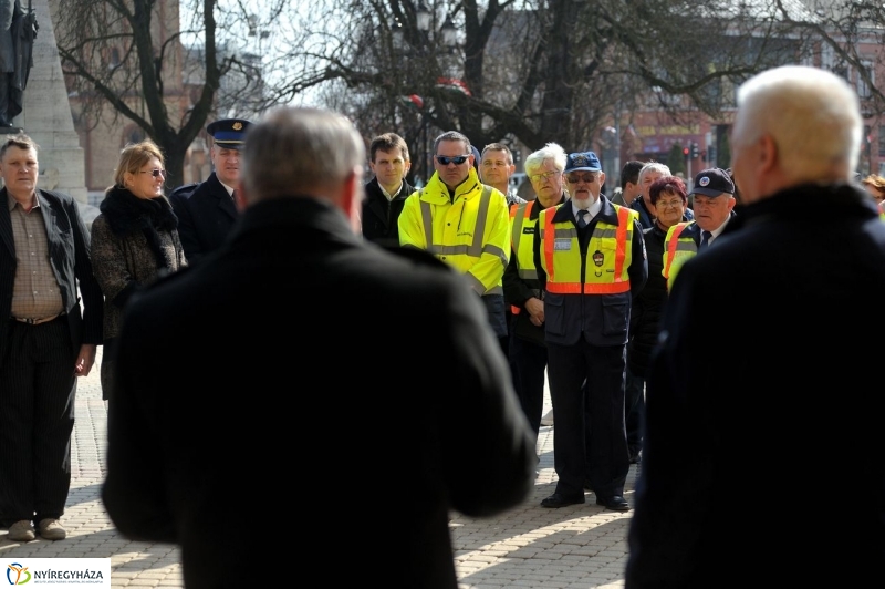Adomány a polgárőröknek - fotó Szarka Lajos