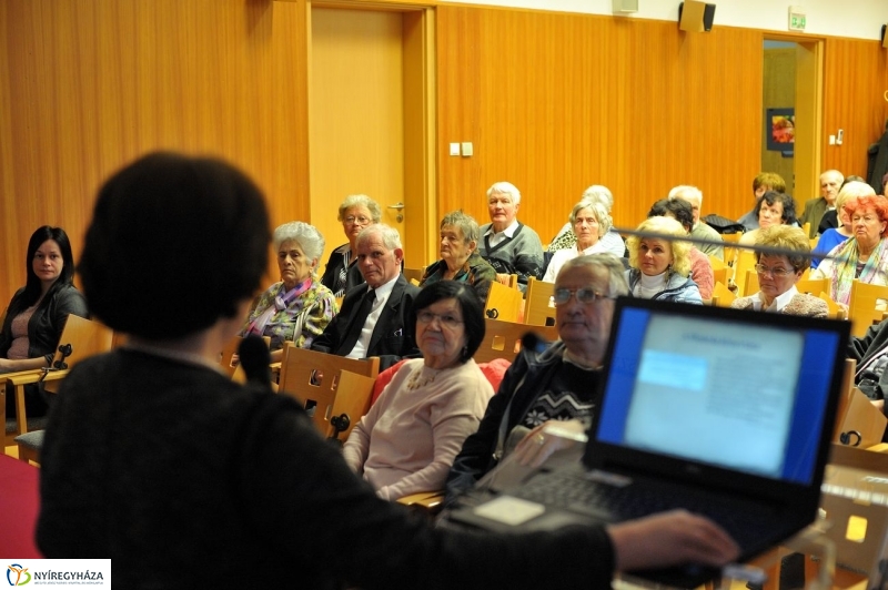 Értékes Esték a Szent Atanáz főiskolán - fotó Szarka Lajos