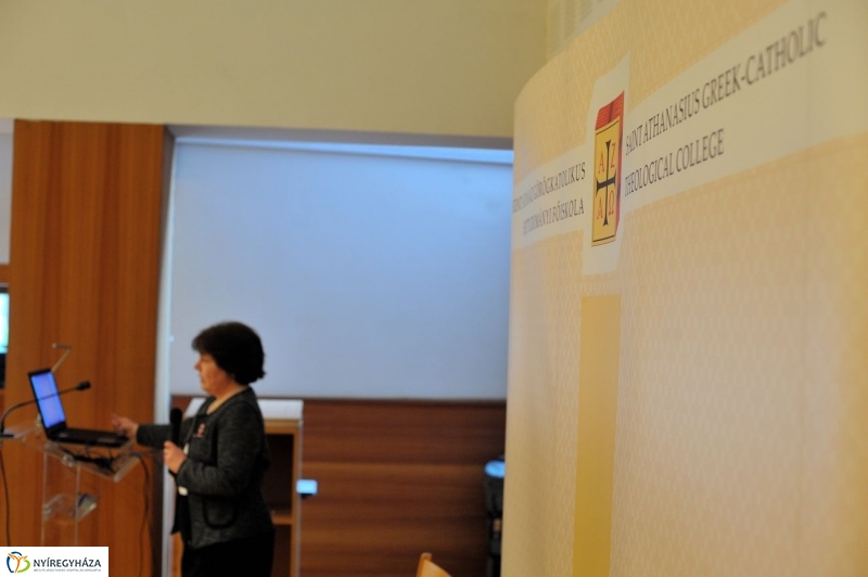 Értékes Esték a Szent Atanáz főiskolán - fotó Szarka Lajos