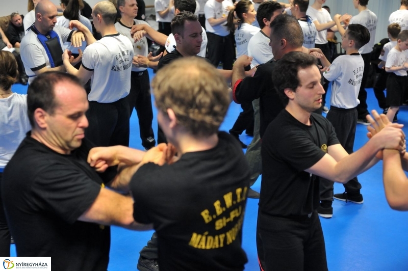 Harc a VMKK-ban - fotó Szarka Lajos