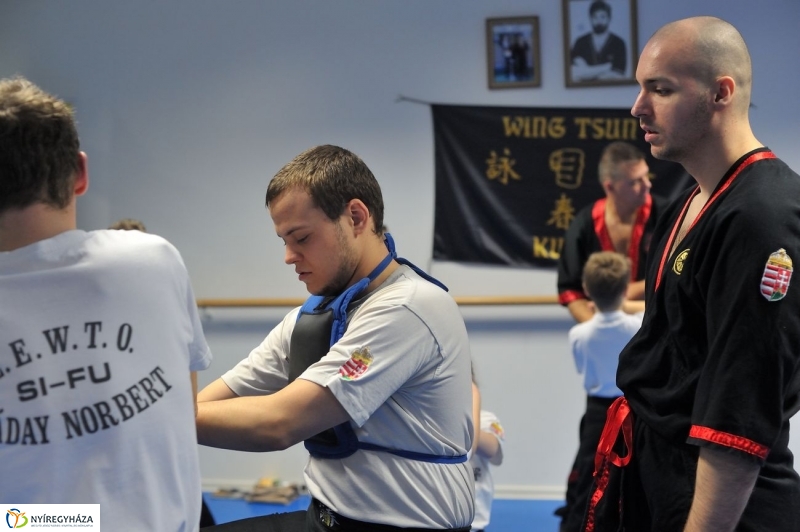 Harc a VMKK-ban - fotó Szarka Lajos