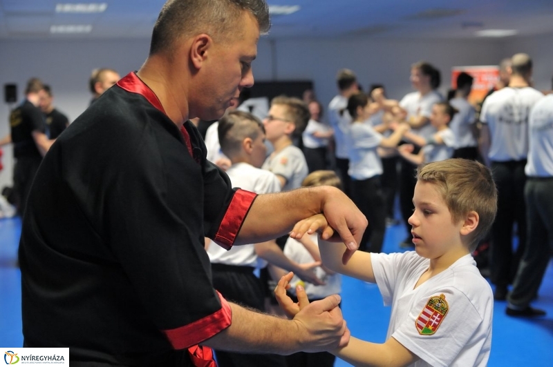 Harc a VMKK-ban - fotó Szarka Lajos