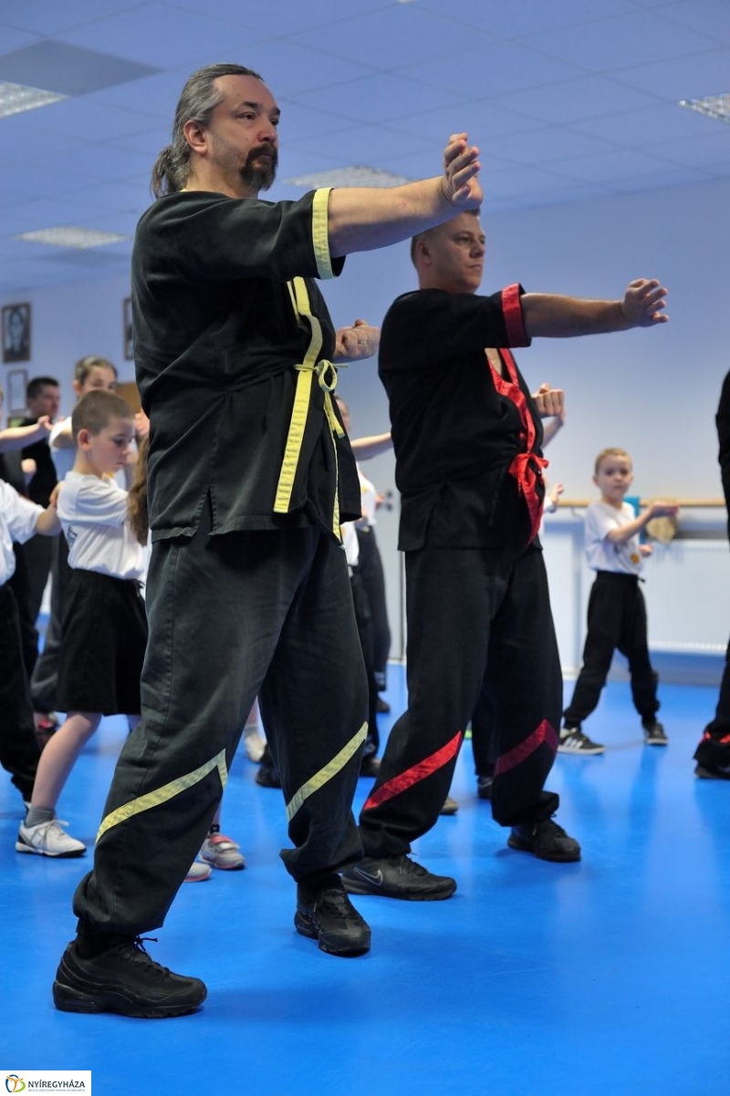 Harc a VMKK-ban - fotó Szarka Lajos