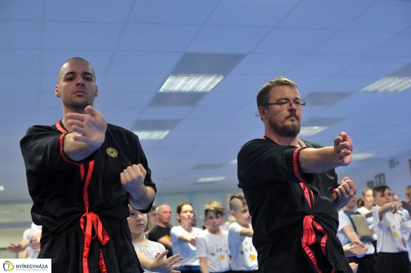 Harc a VMKK-ban - fotó Szarka Lajos