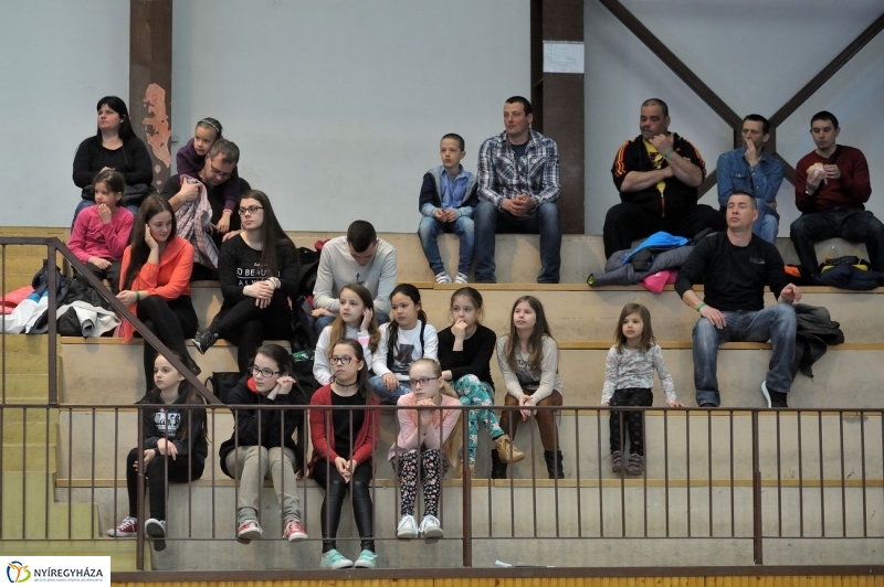 Táncverseny a Bem iskolában - fotó Szarka Lajos