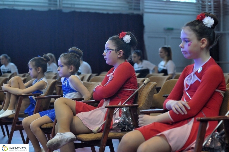 Táncverseny a Bem iskolában - fotó Szarka Lajos