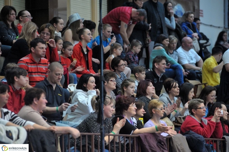 Táncverseny a Bem iskolában - fotó Szarka Lajos