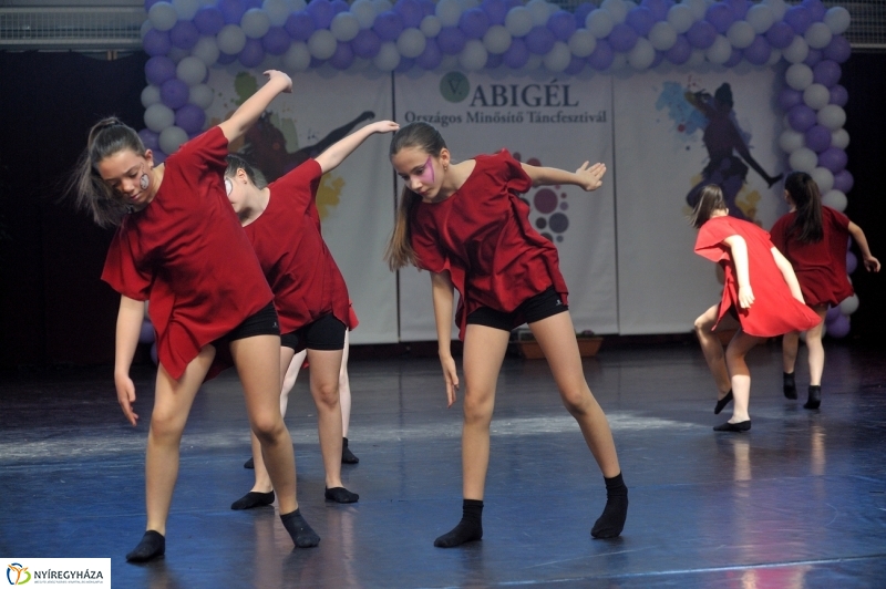 Táncverseny a Bem iskolában II - fotó Szarka Lajos