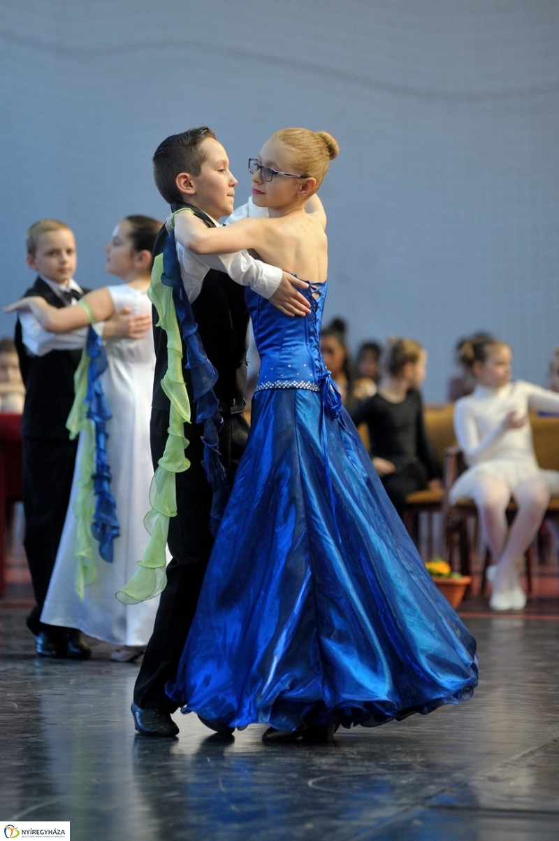 Táncverseny a Bem iskolában II - fotó Szarka Lajos