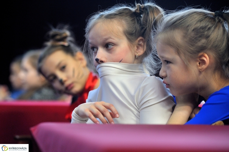 Táncverseny a Bem iskolában II - fotó Szarka Lajos