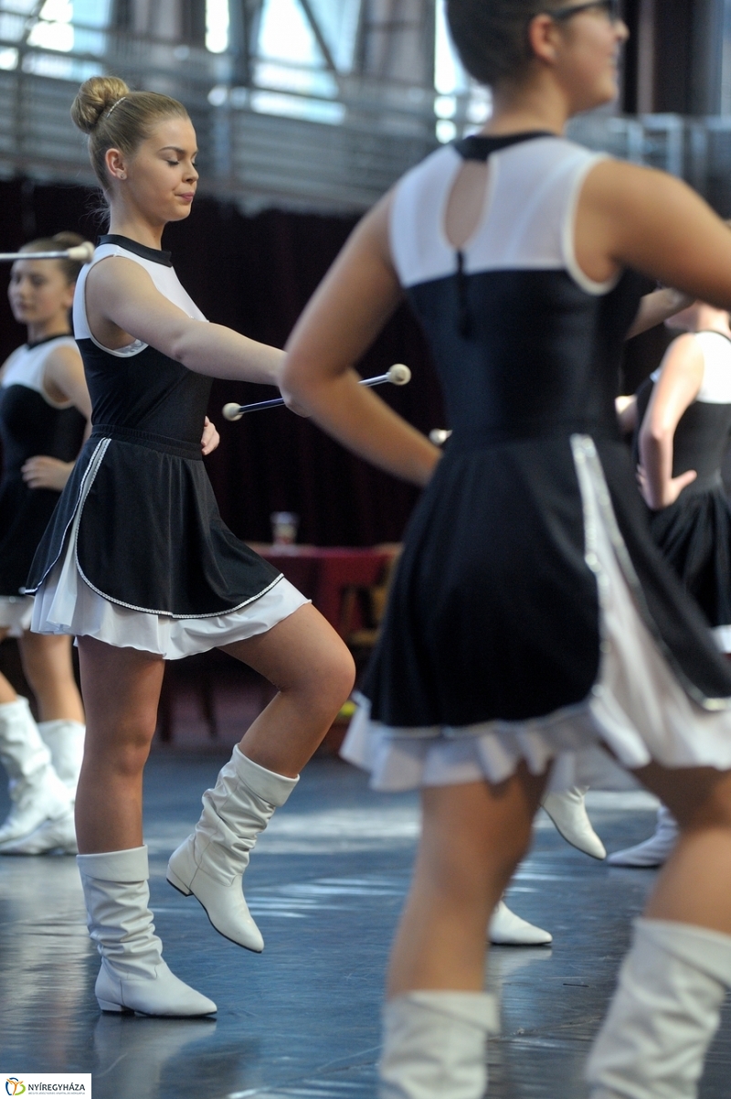 Táncverseny a Bem iskolában II - fotó Szarka Lajos