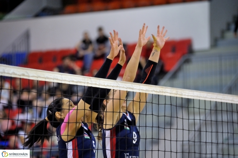 Fatum Nyíregyháza - Újpest női röpi - fotó Szarka Lajos