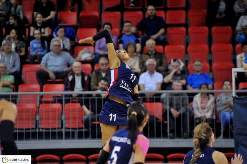 Fatum Nyíregyháza - Újpest női röpi - fotó Szarka Lajos