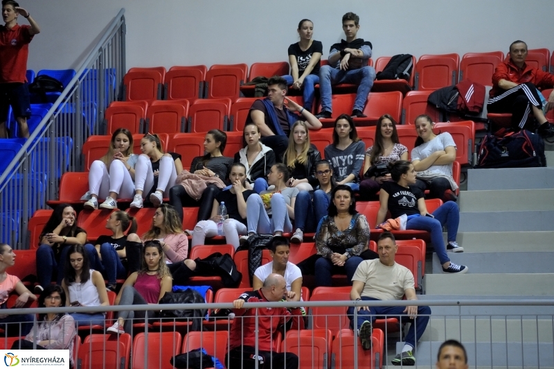 Fatum Nyíregyháza - Újpest női röpi - fotó Szarka Lajos