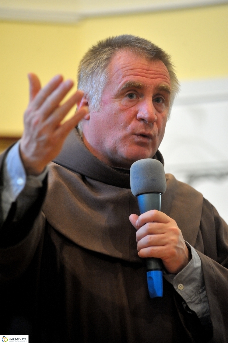 Böjte Csaba Nyíregyházán - fotó Szarka Lajos