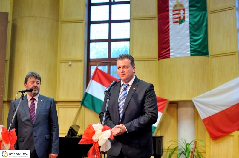 Lengyel magyar, két jó barát - fotó Szarka Lajos