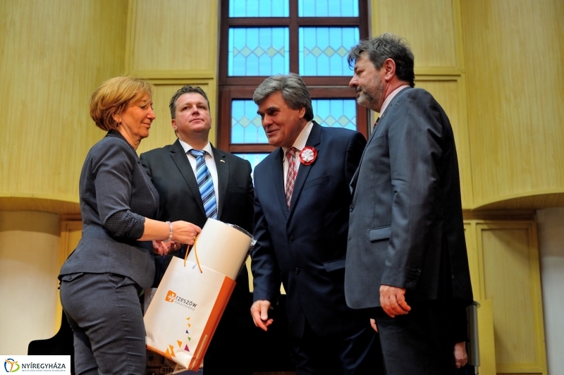 Lengyel magyar, két jó barát - fotó Szarka Lajos