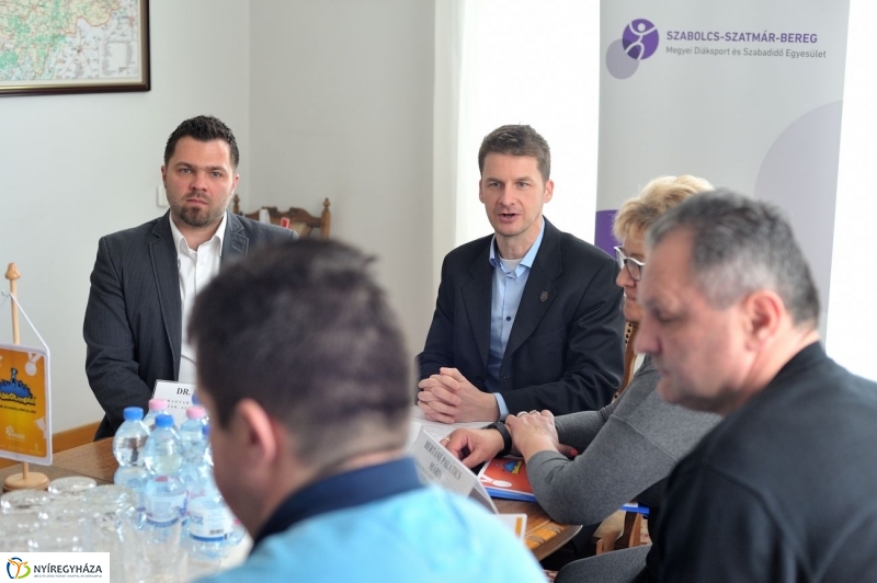 Diákolimpia kézilabda sajtótájékoztató - fotó Szarka Lajos