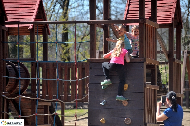 Tavasz a Sóstói Parkerdőben - fotó Szarka Lajos