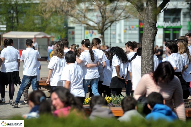 Az Autizmus Világnapja - fotó Szarka Lajos