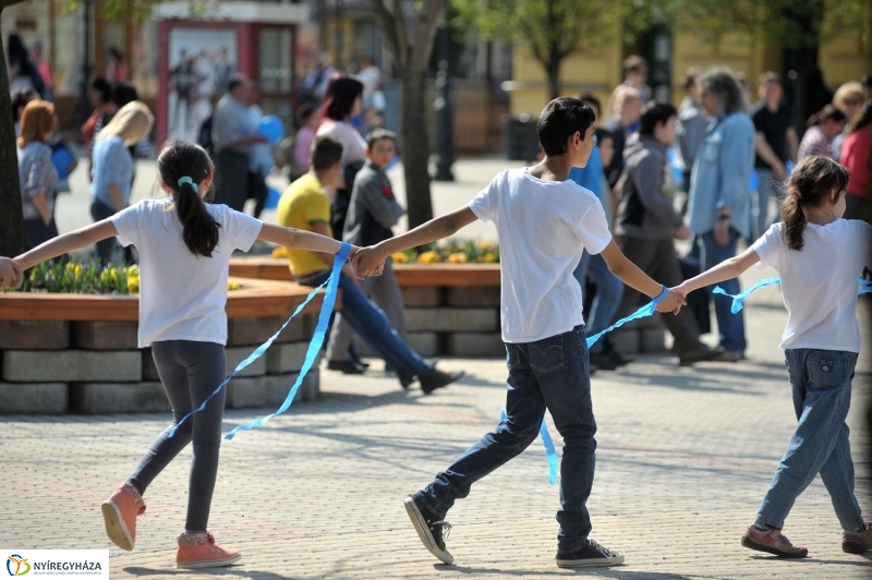 Az Autizmus Világnapja - fotó Szarka Lajos